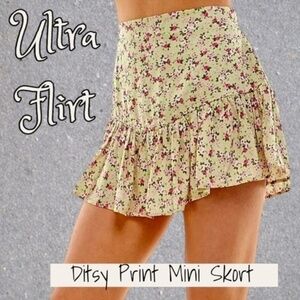 Ultra FLIRT Juniors' Rosy Green Ruffled-Hem Mini SKORT